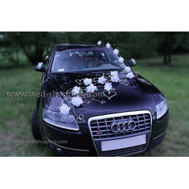 Dekoration till bil till bröllop Ivory rosor och hjärta