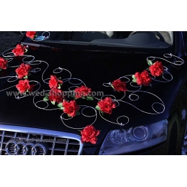 Pynt bröllopsbil röda rosor