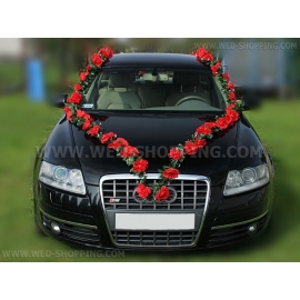Bröllopsbil girland röda rosor