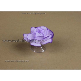 Lila rosor med sugkoppar för bröllop bil dekoration