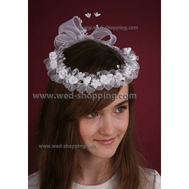 Krans på huvudet brudtärna