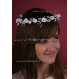 Kommunions Krans av vita blommor