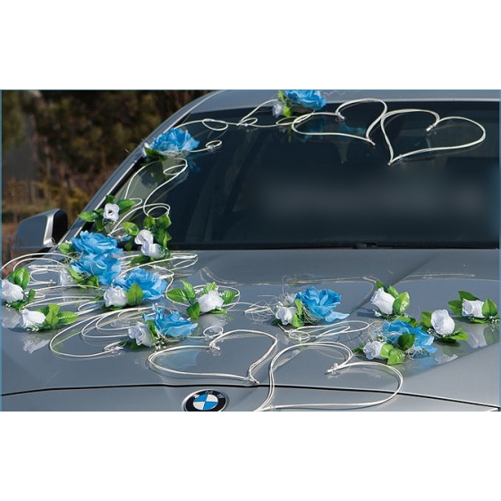 Bildekoration bröllop Blommor i vitt och blått - rottinghjärtan