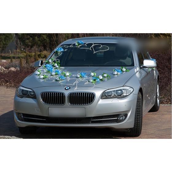 Bildekoration bröllop Blommor i vitt och blått - rottinghjärtan