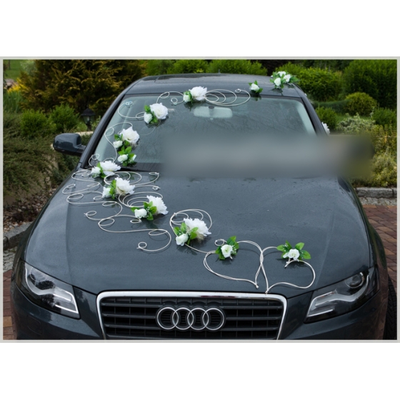 Bildekoration till bröllop Vit Rosor Hjärtan i rotting