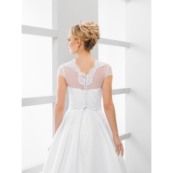 Brud bolero i tyll med spets  - korta ärmar