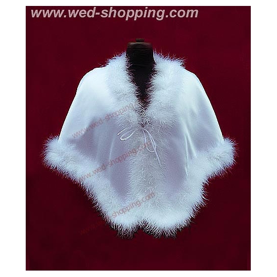 Cape en isolerad satin och Maraboufjädrar