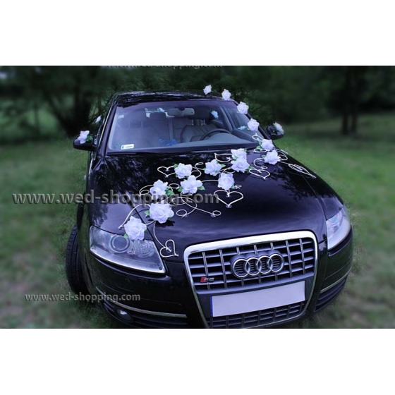 Dekoration till bil till bröllop Ivory rosor och hjärta