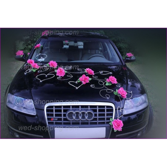 Dekoration till bil till bröllop rosa rosor och hjärta