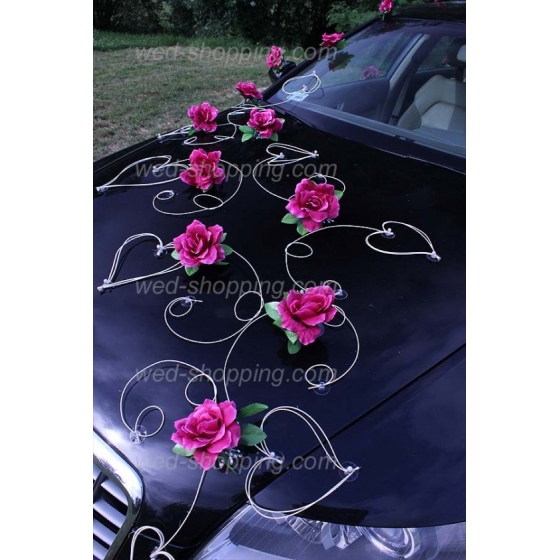 Dekoration till bil till bröllop Bourgogne rosor och hjärta