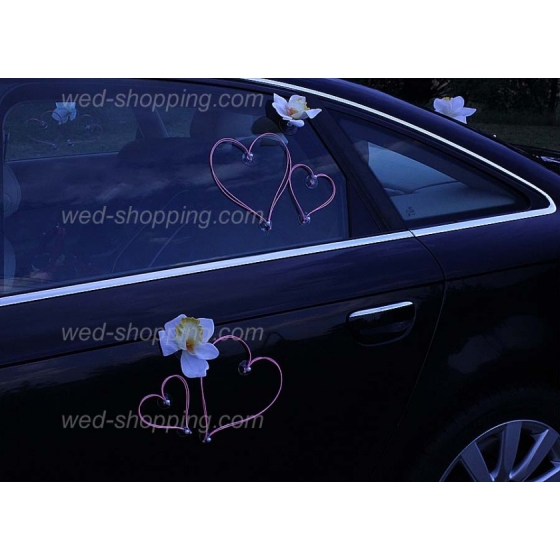 Rosa hjärtan vita orkidéer till bröllopsbil