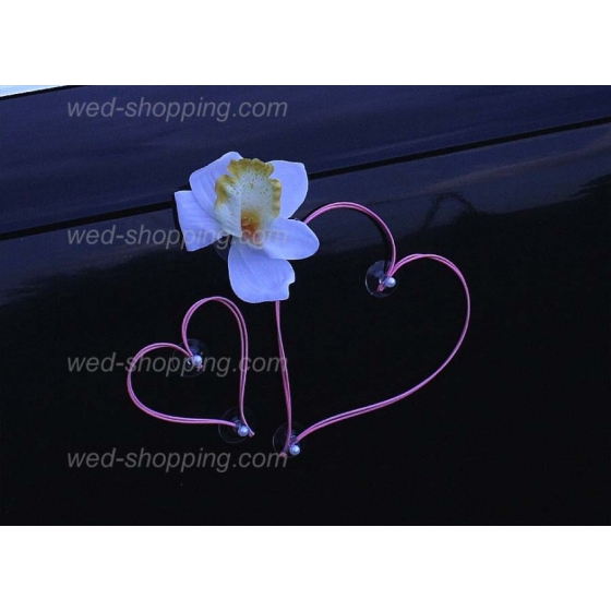 Rosa hjärtan vita orkidéer till bröllopsbil