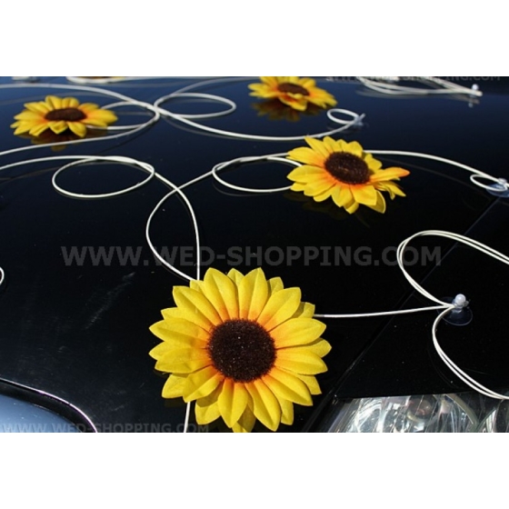 Dekoration bröllopsbil solrosor