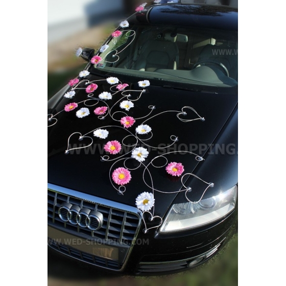 Rosa och vit gerbera pynt till bröllopsbil