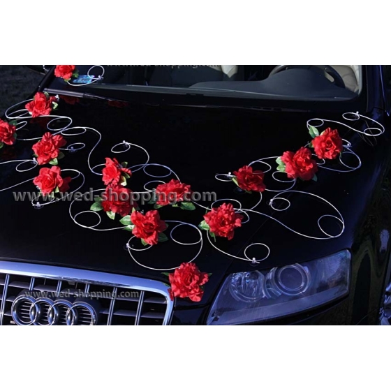 Pynt bröllopsbil röda rosor