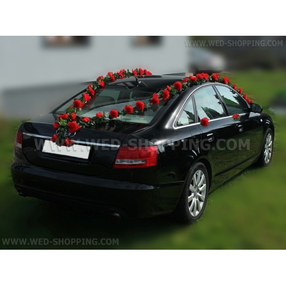 Bröllopsbil girland röda rosor