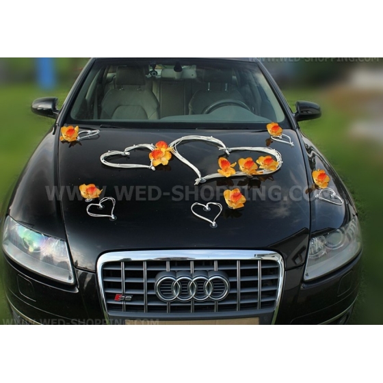 Bröllopsbil pynt vita hjärtan apelsin orkidéer