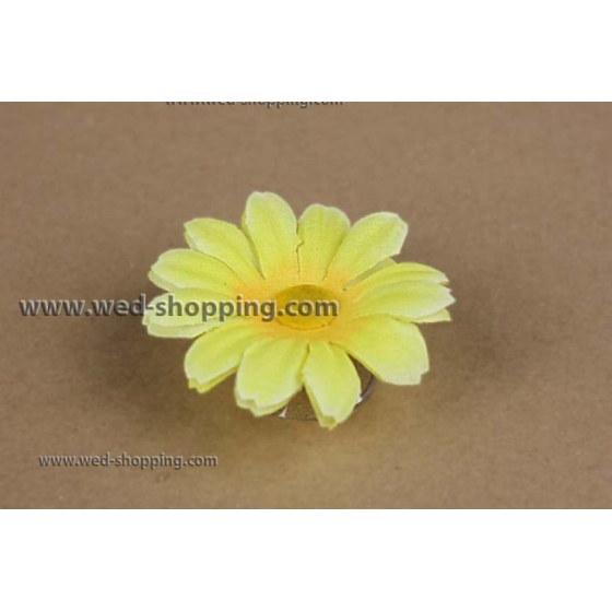 Gula prästkragar med sugkoppar för bröllop bil dekoration