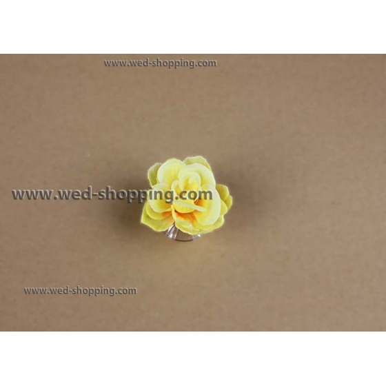 Gula rosor med sugkoppar för bröllop bil dekoration