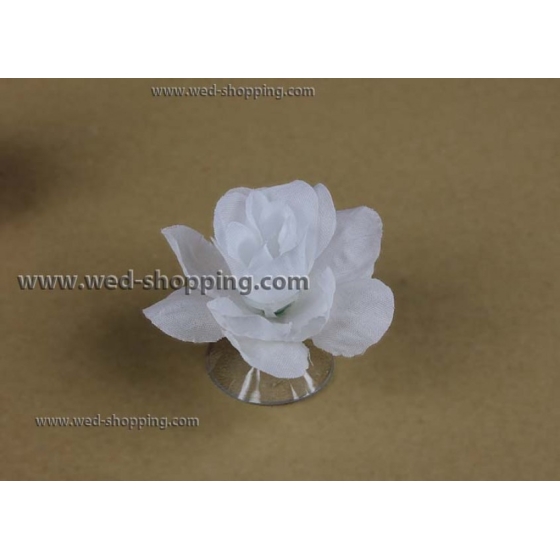 Vita rosor med sugkoppar för bröllop bil dekoration