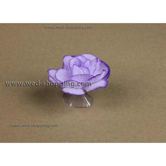 Lila rosor med sugkoppar för bröllop bil dekoration