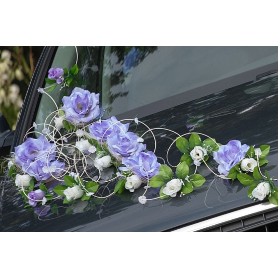 Dekoration till Bröllopsbil Blommor i lila och blått och ivory  - rotting