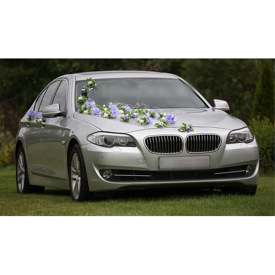 Dekoration till Bröllopsbil Blommor i lila och blått och ivory  - rotting