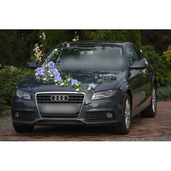 Dekoration till Bröllopsbil Blommor i lila och blått och ivory  - rotting