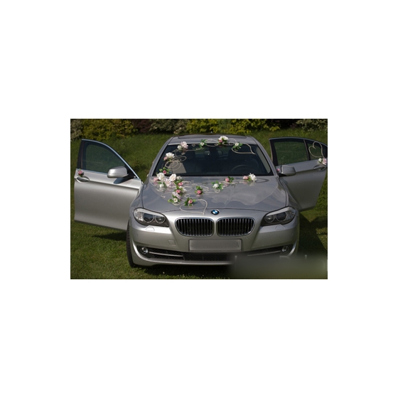 Dekoration till Bröllopsbil Rosa och Ivory Rosor med- rotting hjärtan