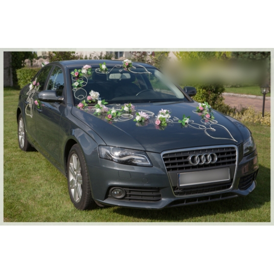 Dekoration till Bröllopsbil Rosa och Ivory Rosor med- rotting hjärtan