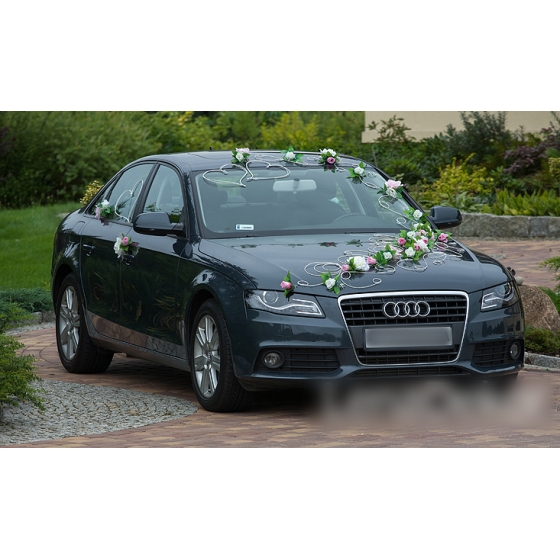 Dekoration till Bröllopsbil Rosa och Ivory Rosor med- rotting hjärtan