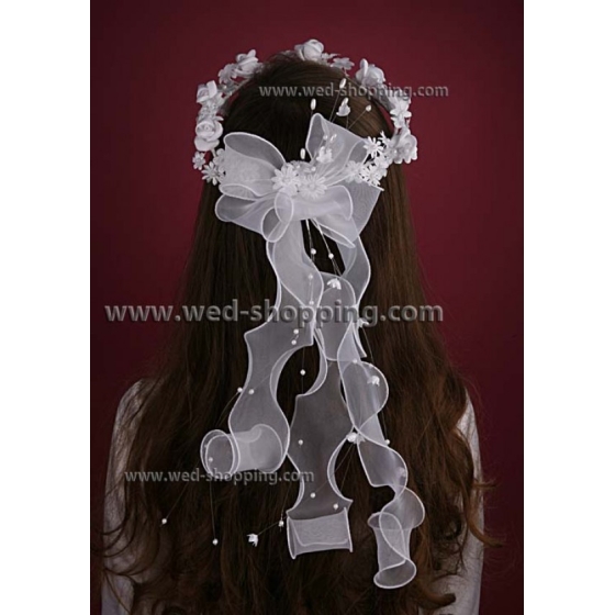 Kommunions Krans av vita blommor