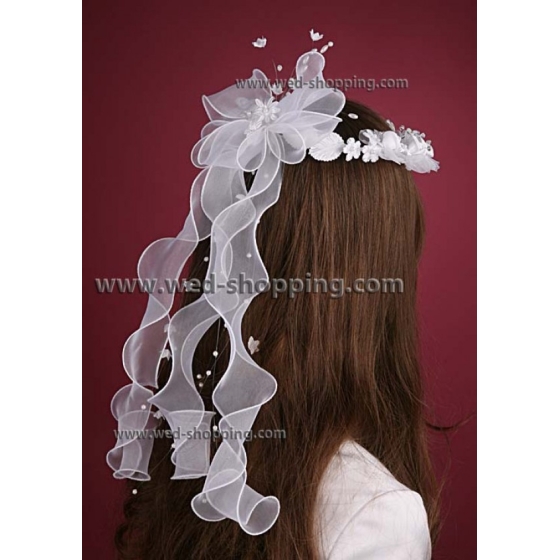 Krans på huvudet brudtärna