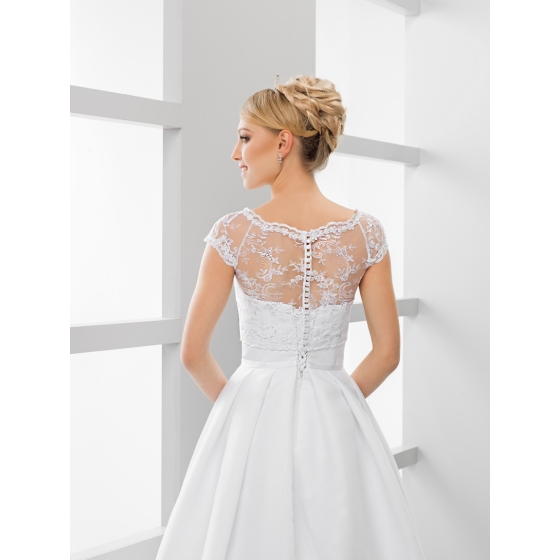 Spetsbolero för brud med knäppning i ryggen vit / ivory