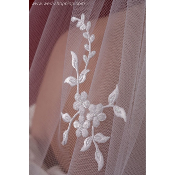 Brudslöja 80 cm med applikation