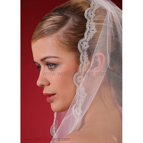Brudslöja 80 cm med  spets