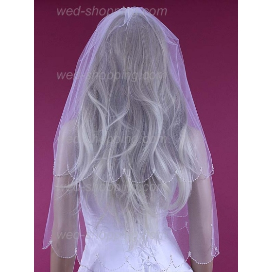 Brudslöja med kristaller längs kant