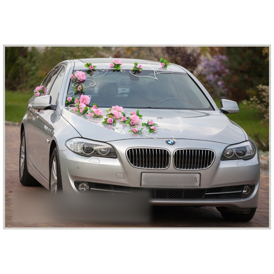 Décoration pour voiture de mariage roses roses