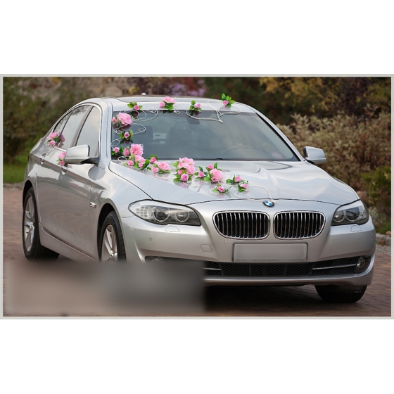 Décoration pour voiture de mariage roses roses