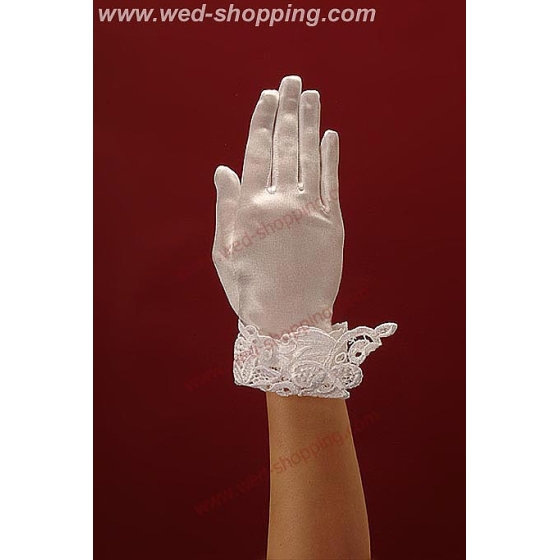 Gants avec décoration en dentelle